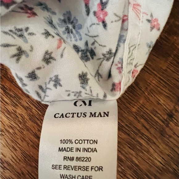 Used Men’s button up shirt. - Picture 4 of 5